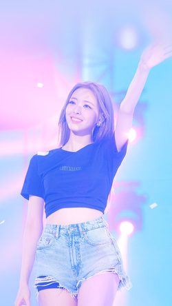 Ppl Itzy Yuna World Tour Checkmate IN Seoul Kpop Idol Concert Stage Smile Blue Crop Girl Asian